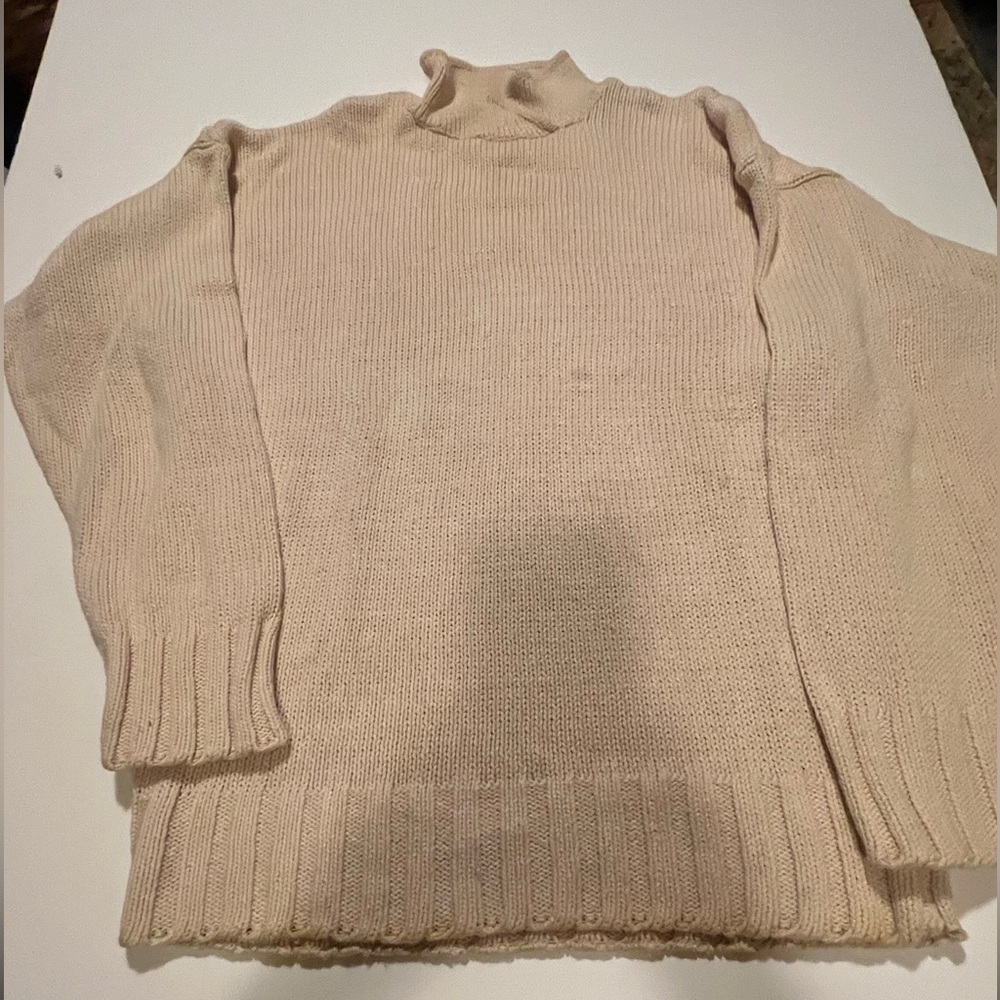 WOMEN’S AVERROE CREAM SWEATER.